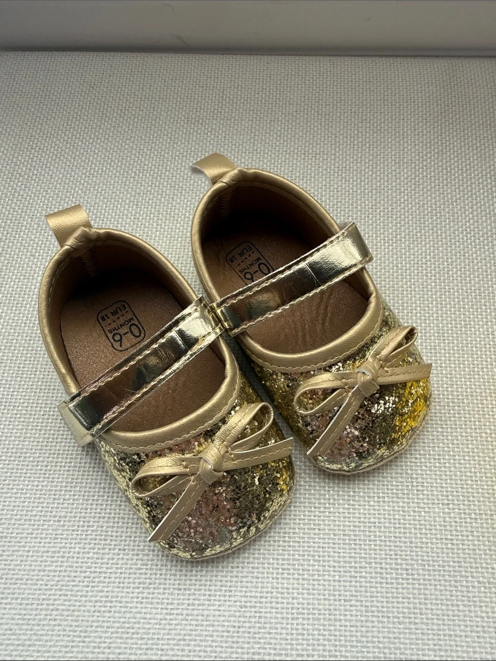 Gold Glitter Mary Jane & Yellow Bee Sandal Pair for babies Size 0-9 months NWOT